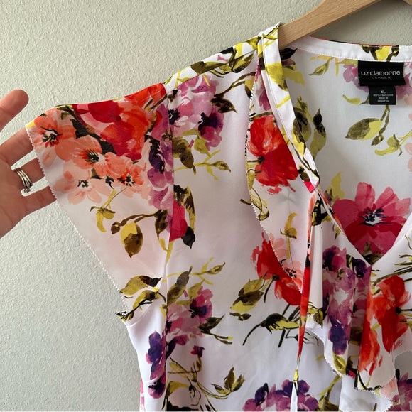 Liz Claiborne Career White & Floral Short Sleeve Flowy Ruffle Blouse Size XL - Picture 4 of 10